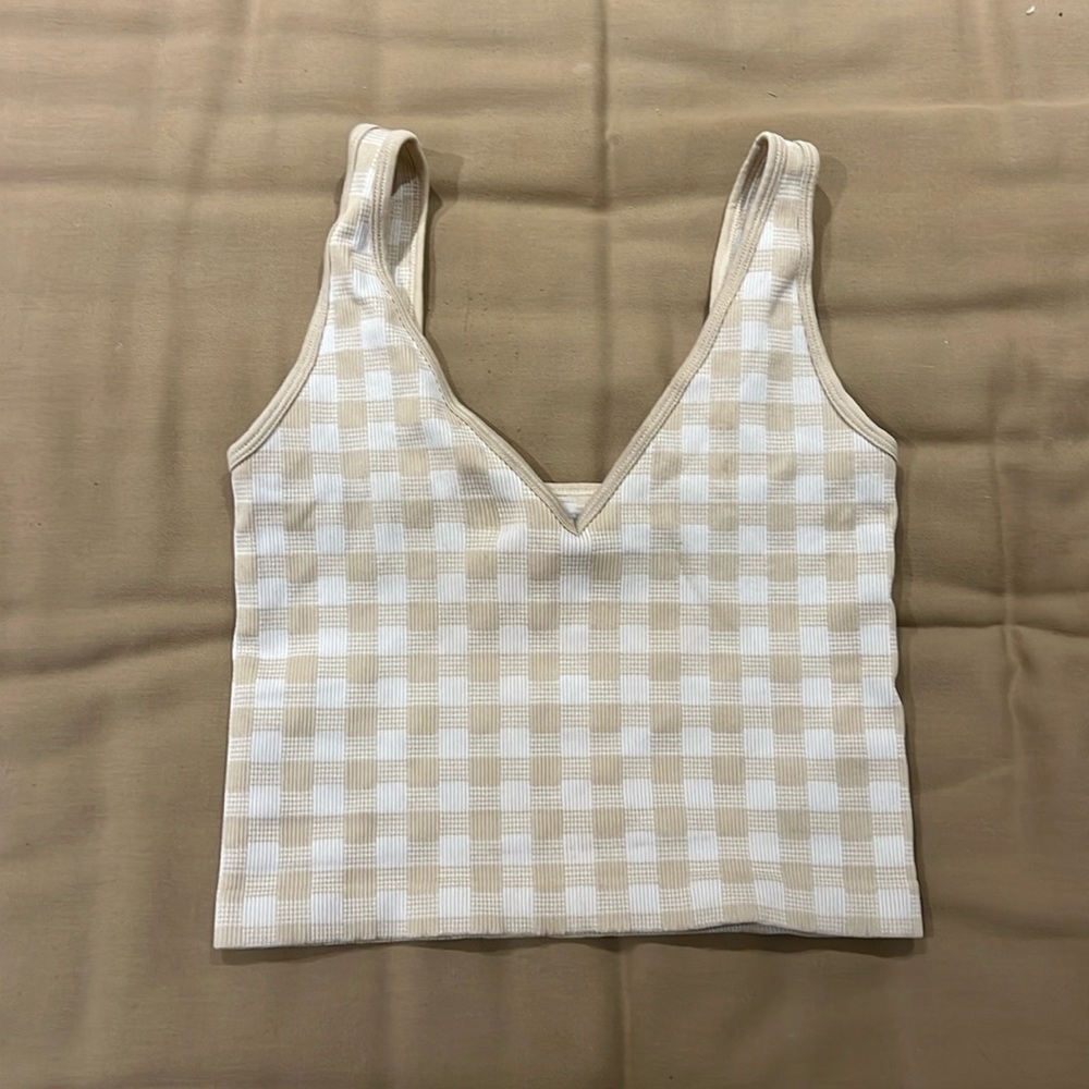 Stretchy ribbed material crop top